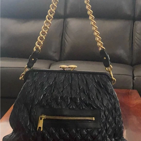 Marc Jacobs Black and Gold Quilted Shoulder Bag “STAM” - Picture 4 of 9